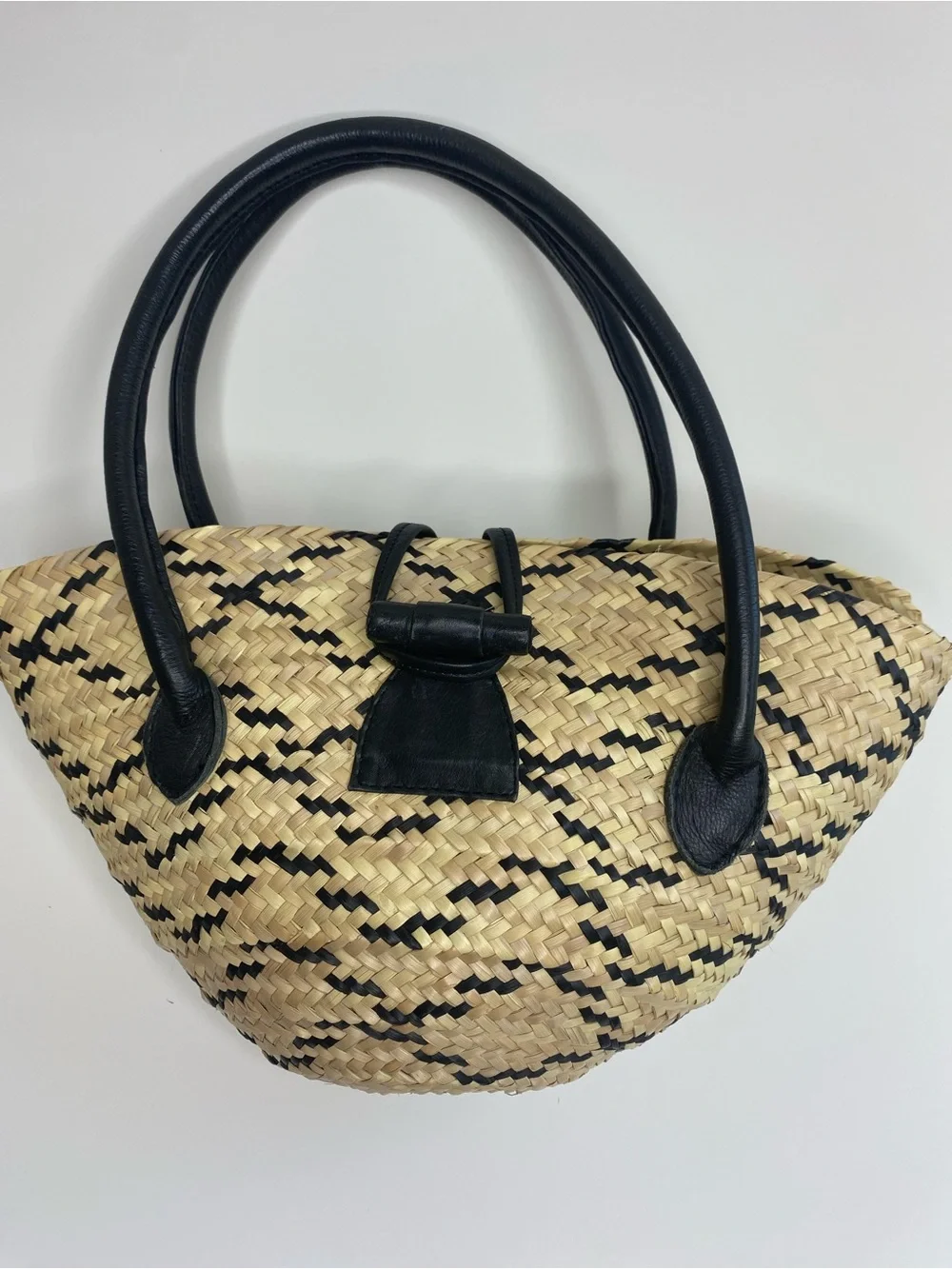 Woven Straw and Leather small tote bag Beach Resort Summer Vaca